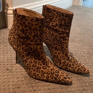 Manolo Blahnik Leopard Booties Size 39